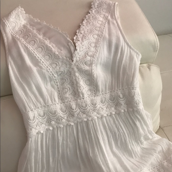Dresses & Skirts - White bohemian style maxi dress size small